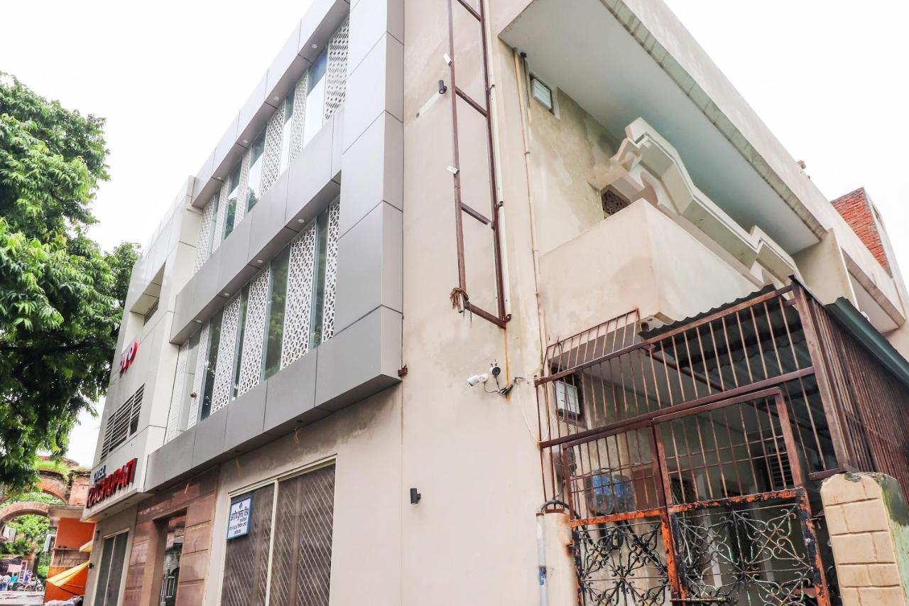 Oyo 26781 Hotel Raghupati Ayodhya Buitenkant foto